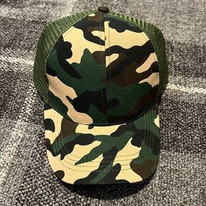 Army pattern Trucker Hat